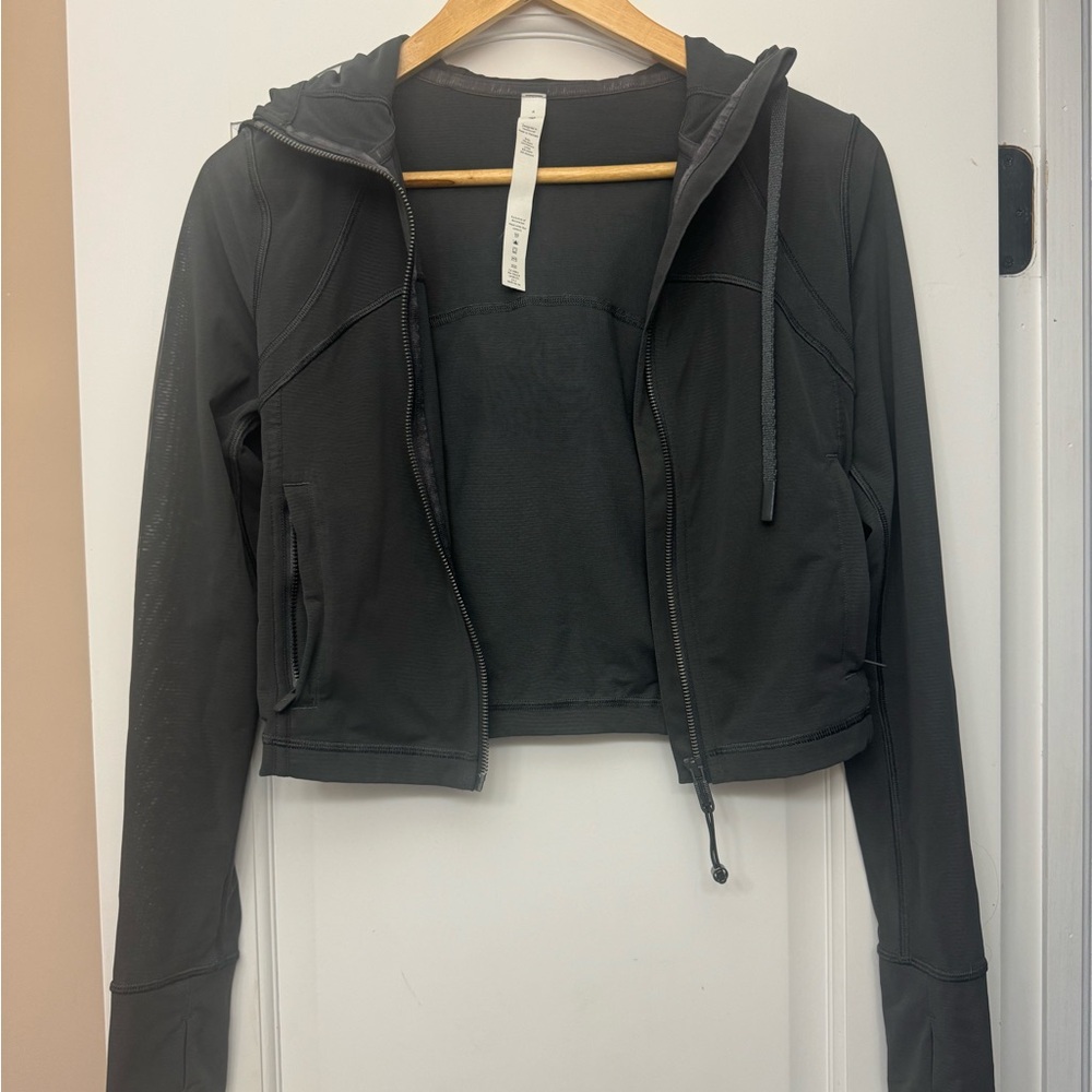 Lululemon dark gray cropped Jacket - Size 4